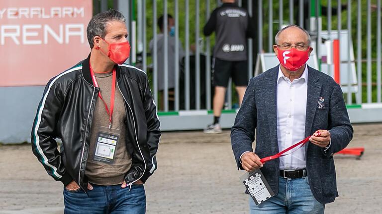 Ein Duo, das inzwischen schon wieder Geschichte ist bei den Kickers: Felix Magath (rechts), Head of Flyeralarm Global Soccer, am Dallenberg zusammen mit Christian Ortlepp, Head of Communication bei Flyeralarm Global Soccer.