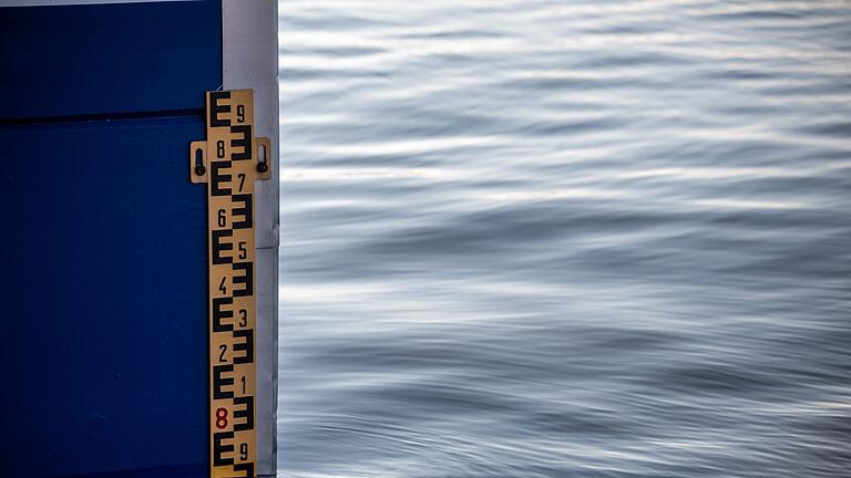 Hochwasser.jpeg       -  Die größten Staudämme der Welt sind unter anderem dafür da, vor Hochwasser zu schützen. Doch sind sie auch beeindruckende Beispiele für Bauwerke in der Natur. (Symbolbild)