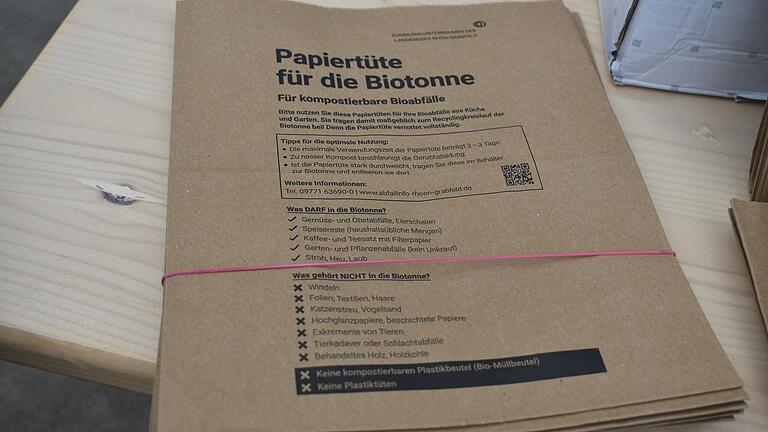 Für den Bioabfall sollten  recycelbare Papiertüten verwendet werden. Gegen Vorlage eines Gutscheins erhalten Bürger zehn Tüten gratis am Wertstoffzentrum in Brendlorenzen.