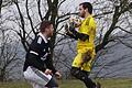 Manuel Hein (rechts) im Tor des FC Strahlungen hatte im Spitzenspiel beim FC Rottershausen (links Julian Göller) alles im Griff.