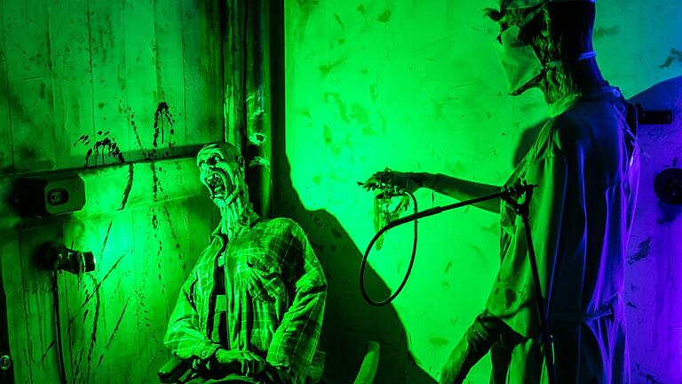 Auch im Freizeit-Land Geiselwind lässt es sich an Halloween schön gruseln. Auch im Freizeit-Land Geiselwind lässt es sich an Halloween schön gruseln.