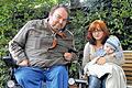Ist auf Hilfe angewiesen: Thomas Rödel mit seiner Tochter Anke und Enkel Nico.
