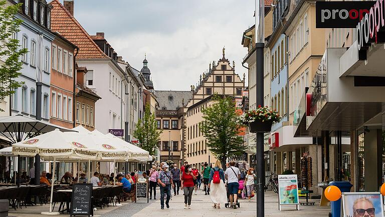 Wie kann die Innenstadt Schweinfurts nach der Corona-Pandemie wieder belebt und den Geschäftsleuten eine Perspektive gegeben werden? Dafür engagiert sich das städtische Citymanagement, der Stadtrat wird im Herbst noch einmal ausführlich darüber debattieren.