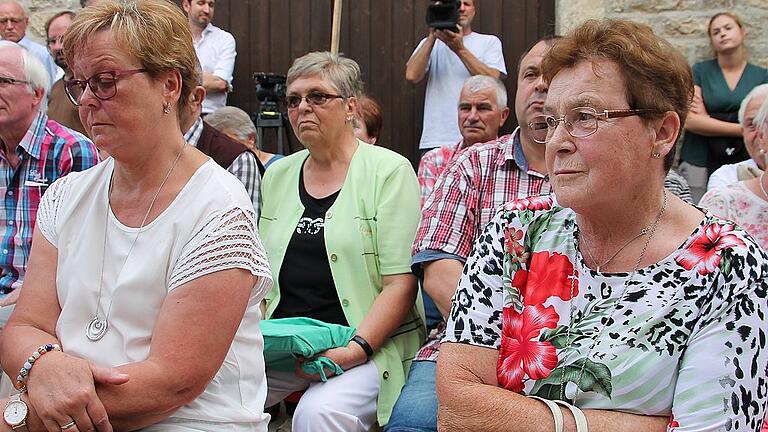 Marianne Franz (von links), Agnes Eichinger und Josefine Wagenfahl gehören zu den Überlebenden des tragischen Unglücks. Marianne Franz (von links), Agnes Eichinger und Josefine Wagenfahl gehören zu den Überlebenden des tragischen Unglücks.