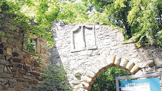 Künstliche Ruine: Die Altenburg im Landschaftsgarten steht als Zeichen für die verklärte Ritter-Romantik.