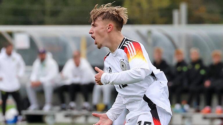 Der Frammersbacher Lennart Karl bejubelt seinen Treffer zum 2:2 im Spiel der deutschen U17-Nationalmannschaft bei der EM-Qualifikation gegen Tschechien am 15. Oktober in Frankfurt. Die Partie endete 3:3.