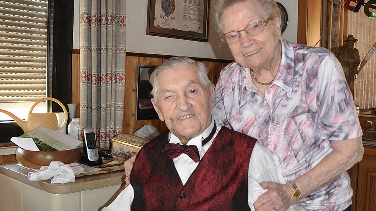 100. Geburtstag freierte am Freitag, 17. Mai, Hermann Scheuplein, im Bild mit seiner Ehefrau Christel.&nbsp;