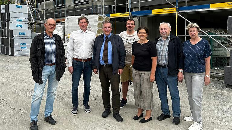 Michael Biermann, Projektentwickler Peter Greiner, SPD-Kreisvorsitzender Volkmar Halbleib, Bernd Endres, Stellvertretende Landrätin Christine Haupt-Kreutzer, Richard Brand und Monika Fischer.