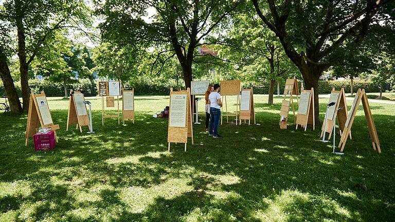 Die Ausstellung 'Land der Kulturen' wird in vier Orten des Landkreises Bamberg gezeigt. Die Ausstellung 'Land der Kulturen' wird in vier Orten des Landkreises Bamberg gezeigt.
