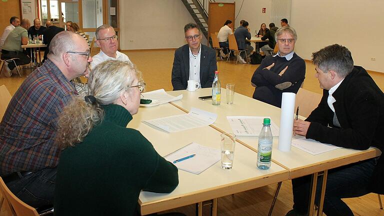 Das Pilotprojekt 'Smarte ILE' biegt in die Zielgerade ein. Dazu war der Roadmap-Workshop im Rathaus in Nordheim ein wichtiger Schritt.