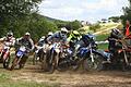 Das Motocross-Rennen in Bramberg war auch in diesem Jahr wieder ein großes Spektakel. Ein packendes Manöver lieferten sich hier die Senioren 40+ und Ladys in der ersten Kurve.