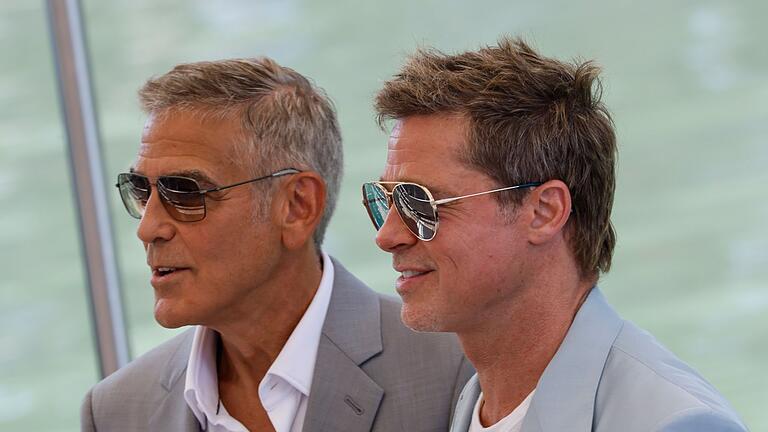 81. Internationale Filmfestspiele Venedig       -  George Clooney und Brad Pitt haben in ihrer Karriere schon öfter zusammengearbeitet.