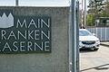 Corona-Versammlung am Donnerstagabend: Vor der Mainfrankenkaserne der Bundeswehr in Volkach hatten sich am 30. Dezember rund 80 Leute versammelt (Archivfoto vom Eingang der Kaserne).