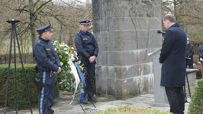 Kitzingens OB gedenkt der Opfer des Bombenangriffs am 23. Februar 1945.