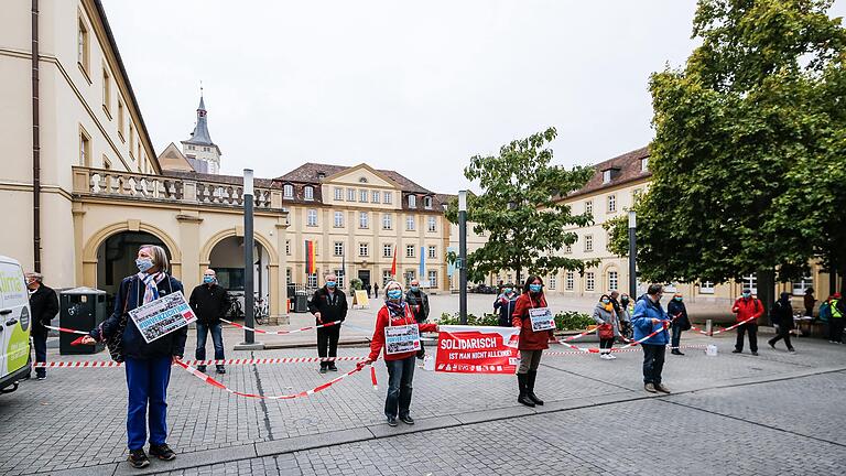 Am Montag fanden flächendeckende Warnstreiks in Bayern statt, um den Druck auf die öffentlichen Arbeitgeber in der laufenden Tarifrunde zu erhöhen. Auch in Würzburg wurde Arbeit niedergelegt.