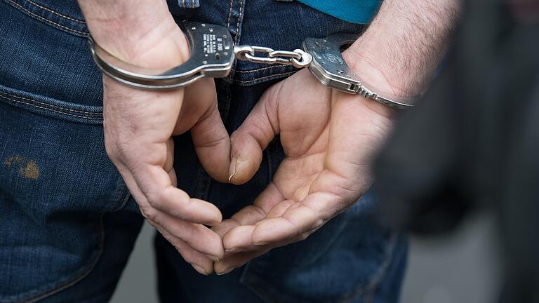Am Landgericht in Bamberg müssen sich derzeit drei Männer verantworten, die vor einem halben Jahr in Haßfurt einen großen Rauschgiftdeal abwickeln wollten. Doch die Polizei funkte dazwischen.