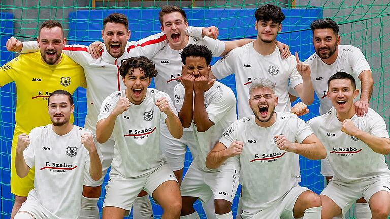 Der TSV Lengfeld hat Hallen-Cup Nord 2024 gewonnen. Die Lengfelder besiegten im Finale den TSV Rottenbauer und gewannen das eigene Hallenturnier nach fünf Jahren wieder. Zuletzt hatte Lengfeld 2019 in der Kürnachtalhalle gewonnen. Der TSV Lengfeld hat Hallen-Cup Nord 2024 gewonnen. Die Lengfelder besiegten im Finale den TSV Rottenbauer und gewannen das eigene Hallenturnier nach fünf Jahren wieder. Zuletzt hatte Lengfeld 2019 in der Kürnachtalhalle gewonnen.