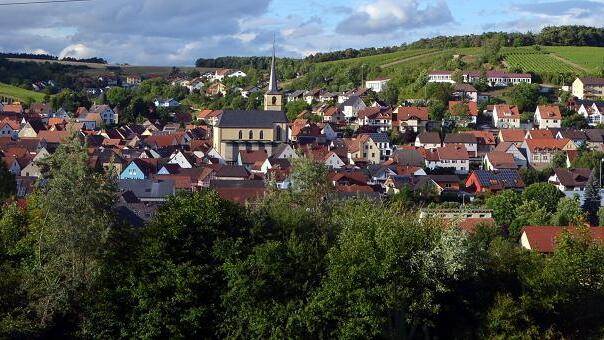 Die Winzergemeinde Erlenbach feiert an diesem Wochenende mit einem großen Dorffest die 1200-Jahr-Feier der urkundlichen Ersterwähnung.