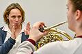 Unterricht im PreCollege: Hornprofessorin Sibylle Mahni mit Schülerin Annelie Kunkel aus Waldaschaff.