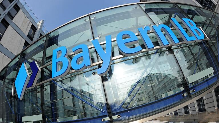 BayernLB       -  Die BayernLB hat im ersten Halbjahr einen höheren Gewinn gemacht als erwartet. (Archivbild)
