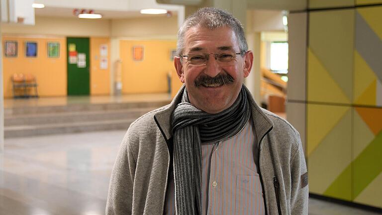 Für Josef Grodel, aktuell noch Konrektor an der Konrad-von-Querfurt-Mittelschule Karlstadt, beginnt am 1. August die Altersteilzeit. Für Josef Grodel, aktuell noch Konrektor an der Konrad-von-Querfurt-Mittelschule Karlstadt, beginnt am 1. August die Altersteilzeit.