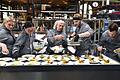 Bei 'Top Chef Germany' fuhr der Würzburger Sternekoch Bernhard Reiser in der ersten Folge einen Sieg ein.