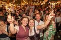 Hoch die Gläser: Das Volkacher Weinfest war auch in seiner 74. Auflage ein Besuchermagnet.