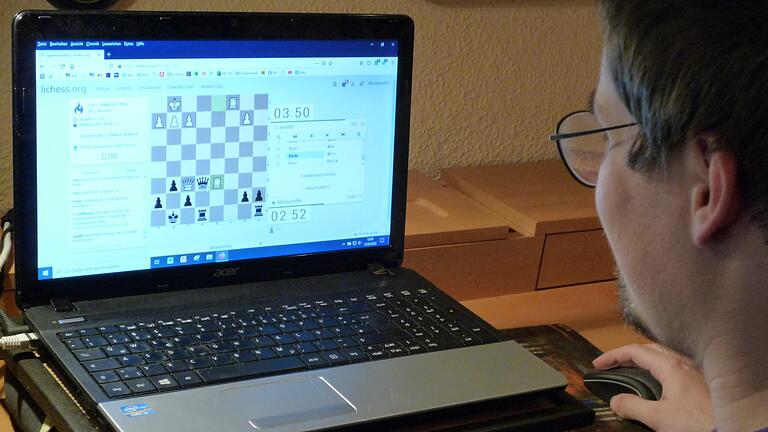 Der Markt für Online-Schach wächst in Zeiten von Pandemie und Lockdowns. Millionen Schachpartien werden täglich im Internet ausgetragen (wie hier auf unserem Symbolbild).