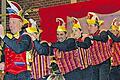 Großes Lob für neuen Sitzungspräsidenten       -  (iko)   &bdquo;Das war die beste Prunksitzung seit vielen Jahren&ldquo;, schwärmten strahlende Gäste nach der knapp sechsstündigen Show der &bdquo;Pläfelder Läushammel&ldquo;. Bis zum finalen Gaudiwurm durch die Mehrzweckhalle hatten die Organisatoren um Buggi Kamm den 500 Faschingsnarren im Saal ein hochklassiges und buntes Programm geboten. Zum ersten Mal hat Albrecht Leibold das Amt des Sitzungspräsidenten der Pläfelder Läushammel übernommen. Mit Bravour hat er bei der Sitzung seine Elferräte angeführt und für beste Stimmung in der gut gefüllten Halle gesorgt.
