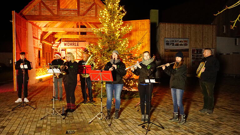 Nachdem die Gemeinsame Weihnachtsfeier der Wargolshäuser Vereine nicht im Kommunikationshof stattfinden konnte, wurde die digitale Form gewählt. Die Aufzeichnungen der Beiträge – hier die Wargolshäuser Musikanten – fanden bereits statt.