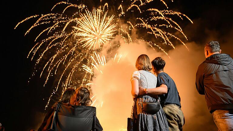 Mit einem großen Musik-Feuerwerk wird am Sonntag um 22 Uhr die Laurenzi-Messe in Marktheidenfeld enden. Bis dahin ist auf dem Festplatz, im Zelt und auf dem Markt noch einiges geboten.