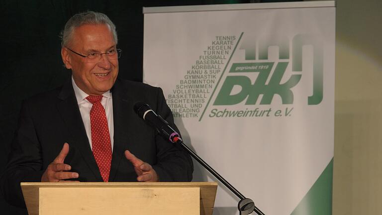 Sportminister Joachim Herrmann war Gast bei der DJK Schweinfurt und hielt als Schirmherr die Festrede zum 100-jährigen Bestehen der DJK. Sportminister Joachim Herrmann war Gast bei der DJK Schweinfurt und hielt als Schirmherr die Festrede zum 100-jährigen Bestehen der DJK.