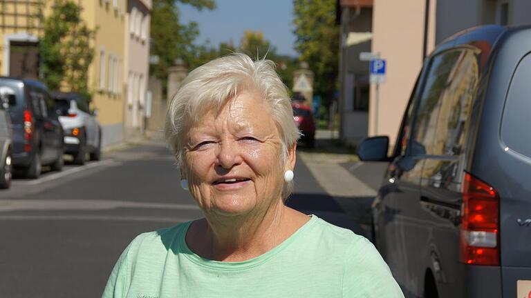 Barbara Böhm (70) aus Mellrichstadt verzichtet großenteils auf Wein und Klamotten.