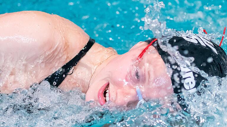 Leonie Beck ist froh, dass sie trotz fehlender Wettkämpfe im Schwimmbad trainieren darf. Inzwischen hat sie ihren Trainingsrückstand wieder aufgeholt.