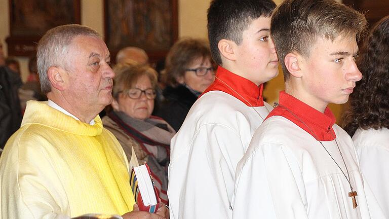 Beim Radiogottesdienst an Allerheiligen war Pfarrer Stefan Mai Zelebrant und Prediger.