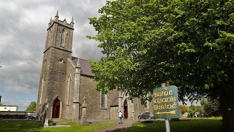 Die Pfarrkirche in Kilians irischem Heimatort Mullagh. Die Pfarrkirche in Kilians irischem Heimatort Mullagh.