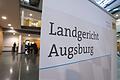 Landgericht Augsburg       -  Vor dem Landgericht Augsburg beginnt der Prozess. (Archivbild)