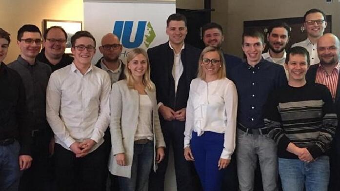 Die JU-Kreisverbände Haßberge und Schweinfurt-Stadt versammelten sich auf Einladung der beiden Kreisvorsitzenden Stefanie Hümpfner und Pascal Schwing zu einer gemeinsamen Klausurtagung in Veitshöchheim. Die JU-Kreisverbände Haßberge und Schweinfurt-Stadt versammelten sich auf Einladung der beiden Kreisvorsitzenden Stefanie Hümpfner und Pascal Schwing zu einer gemeinsamen Klausurtagung in Veitshöchheim.