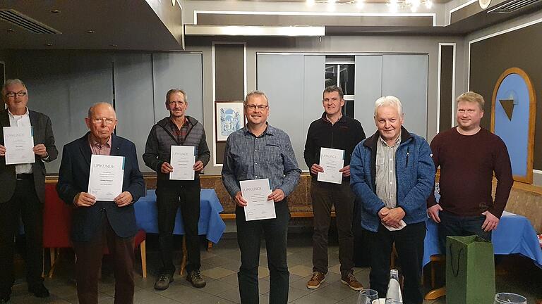 Kurt Reiher, Günter Hemmert, Heribert Gessner, Norbert Viernickel, Jürgen Baumeister, Herbert Lörzel und Bastian Witzigmann (Vorsitzender). Kurt Reiher, Günter Hemmert, Heribert Gessner, Norbert Viernickel, Jürgen Baumeister, Herbert Lörzel und Bastian Witzigmann (Vorsitzender).