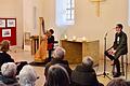 Auf Einladung des Dekanats Castell waren Konzertharfenistin Miroslava Stareychinska sowie Theologe und Schriftsteller Georg Magirius für eine besondere Veranstaltung in der Gerolzhöfer Erlöserkirche zu Gast.&nbsp;