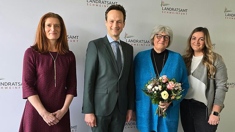 Abschied von der langjährigen Gleichstellungsbeauftragte des Landkreises Schweinfurt, Ute Suckfüll (von links): Selma Rienecker, Landrat Florian Töpper, Ute Suckfüll und Verena Markert. Abschied von der langjährigen Gleichstellungsbeauftragte des Landkreises Schweinfurt, Ute Suckfüll (von links): Selma Rienecker, Landrat Florian Töpper, Ute Suckfüll und Verena Markert.