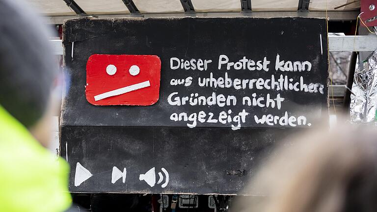 Ein Protestplakat von einer Demonstration gegen die EU-Urheberrechtsreform.&nbsp;