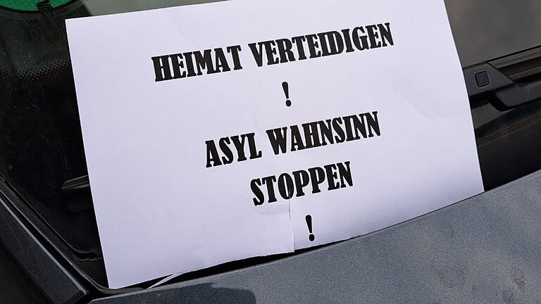In Marktheidenfeld wurden in der vergangenen Woche Flugblätter verteilt und insbesondere an die Windschutzscheibe von Autos gehängt.