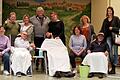 Das Foto zeigt (von links) Michaela Schraut, Elmar Frötschner, Werner Schraut, Sigrid Stuckenbrok, Regisseur Bruno Strobel, Jonathan Bischoff, Jacqueline Escher, Sibylle Schneider, Souffleuse Manuela Tabor, Gottfried Holzinger und Lea Strobel.