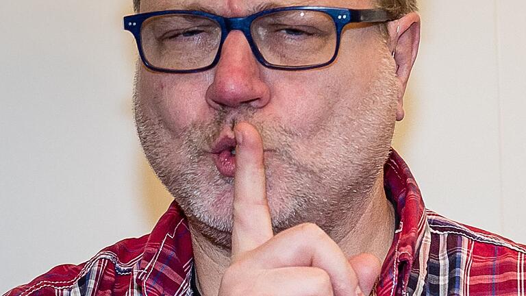 In welcher Rolle wird er beim nächsten Fasching auftreten? Peter Kuhn verrät das noch nicht. In welcher Rolle wird er beim nächsten Fasching auftreten? Peter Kuhn verrät das noch nicht. 
