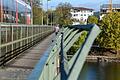 Von dieser Brücke zwischen Wörth am Main und Erlenbach soll das Opfer gesprungen sein. Gegen den Mann, der ihn laut Anklage mutmaßlich dazu zwang, hat jetzt in Aschaffenburg der Prozess begonnen.&nbsp;