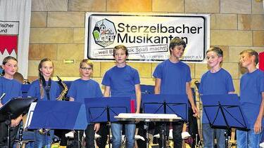 Beim Jubiläumskonzert des Musikvereins 1964 Prappach hatten auch die „Jungen Sterzelbacher“ ihren ersten konzertanten Auftritt. Beim Jubiläumskonzert des Musikvereins 1964 Prappach hatten auch die „Jungen Sterzelbacher“ ihren ersten konzertanten Auftritt.