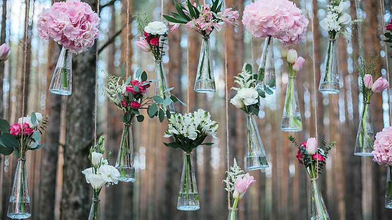 Blumendekoration Hochzeit