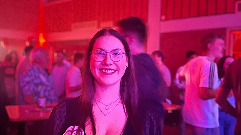 Veronika aus Lohr hatte mit Online-Dating bisher keinen Erfolg. Veronika aus Lohr hatte mit Online-Dating bisher keinen Erfolg.