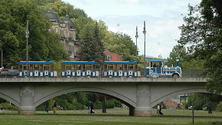 Dass sie 1945 gesprengt wurde, ist der Ludwigsbrücke schon lange nicht mehr anzusehen. Dass sie 1945 gesprengt wurde, ist der Ludwigsbrücke schon lange nicht mehr anzusehen.